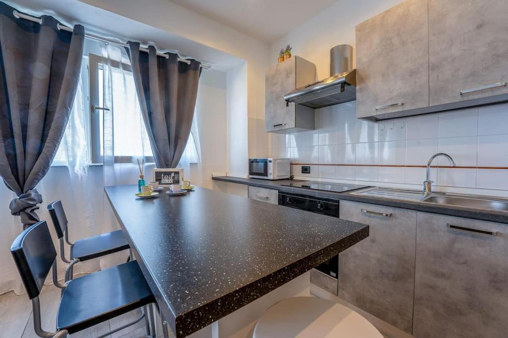 Appartamento Borgo Antico Paruzzaro Exterior photo